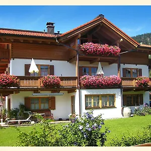 Appartement Gaestehaus Bergwinkl, Reit im Winkl